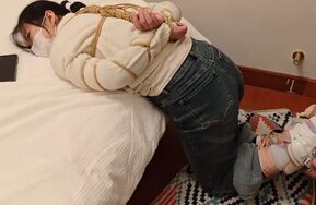 轮滑少女交易不成反被绑架，脱鞋白袜tk（在线播）