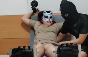 约现实录12--大脚怕痒足枷折磨（在线播）