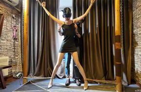 窈窕女孩郑芊TK挠痒