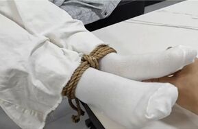 订拍小美女思瑜白袜玩脚