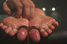 【在线播】RFStudioProduction – Daria – Complete Bandage Mummification with Barefoot Tickling
