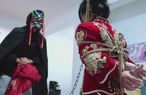 《囍祭》古风秀禾服的新娘子娜娜，被封建虚饰的囍